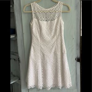 Gorgeous WHBM sleeveless lace white dress